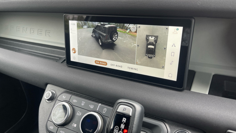 Land Rover Defender 2.0 P300 SE 90 3dr Auto Petrol Estate